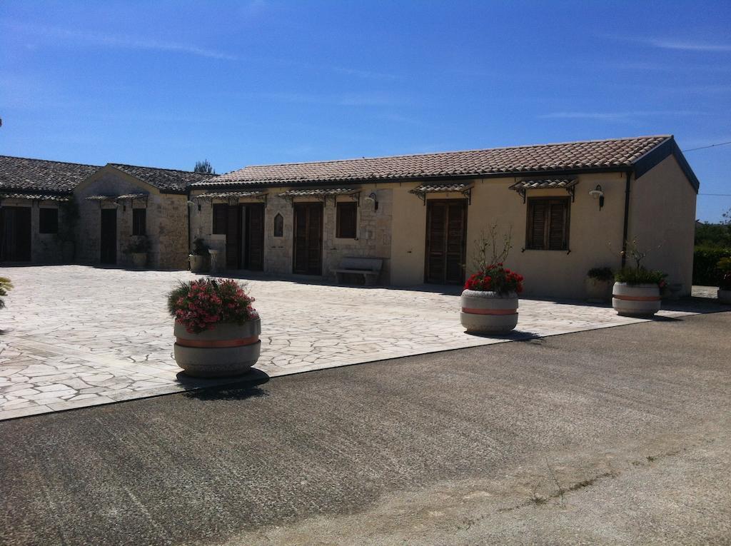 Oasi Di Cava Ispica Villa Pietre Nere San Zagaria Exterior photo